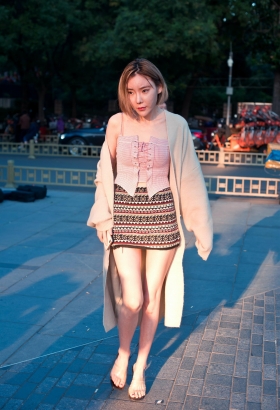 美女街拍：精品的女人身材还这么好，难怪这么有味道[<font color=red>82P</font>]
