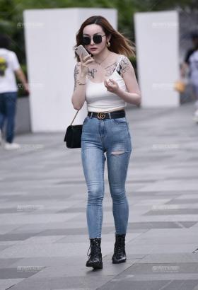 萌：常服的美