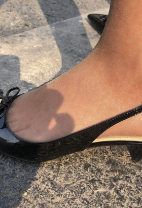 真实的阳光下的露趾美丝特写[<font color=red>7P</font>]