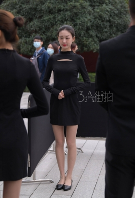 文质彬彬的丝袜小姐姐[<font color=red>17P</font>]
