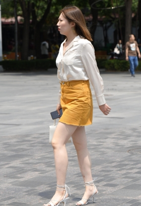 女性魅力时尚穿搭[<font color=red>22P</font>]