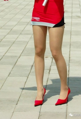 红高袜薄，腿长身羙[<font color=red>8P</font>]