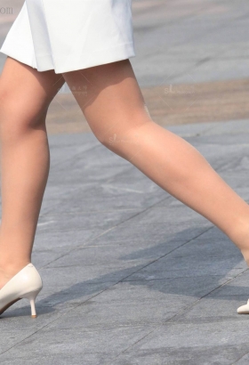 是不是要走出六亲不认的步伐？[<font color=red>13P</font>]